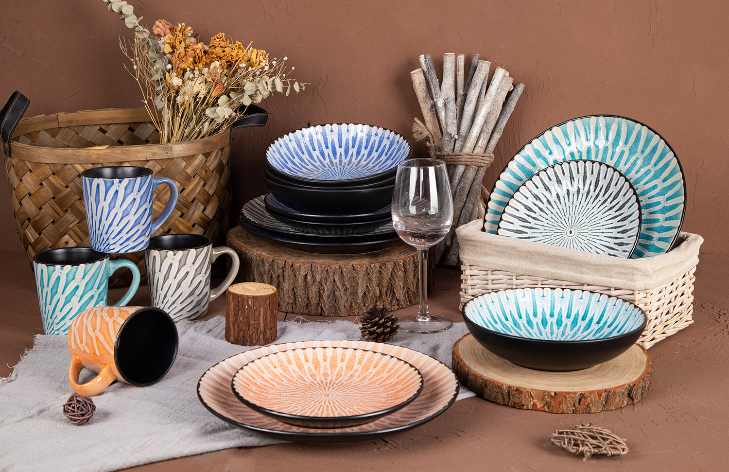 CHANGSHA HAPPY GO Embossed Reactive Glaze Ceramic Collection | happygodinnerware.com