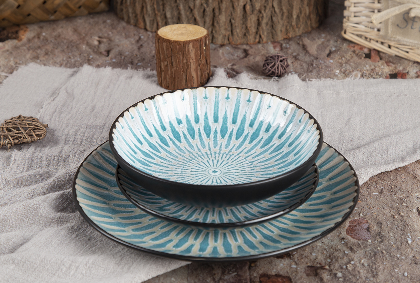 CHANGSHA HAPPY GO Embossed Reactive Glaze Ceramic Collection | happygodinnerware.com