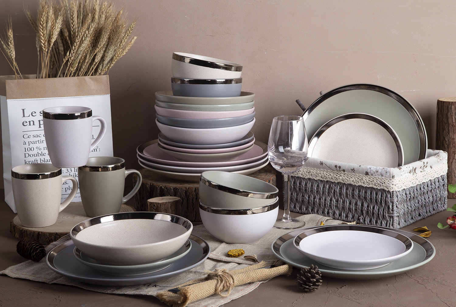 CHANGSHA HAPPY GO Wide Metallic Rim Ceramic Collection | happygodinnerware.com
