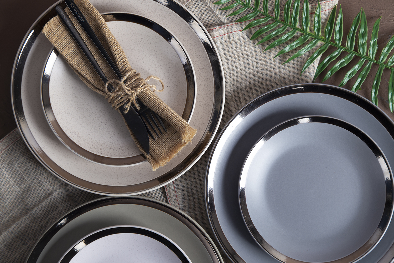 CHANGSHA HAPPY GO Wide Metallic Rim Ceramic Collection | happygodinnerware.com
