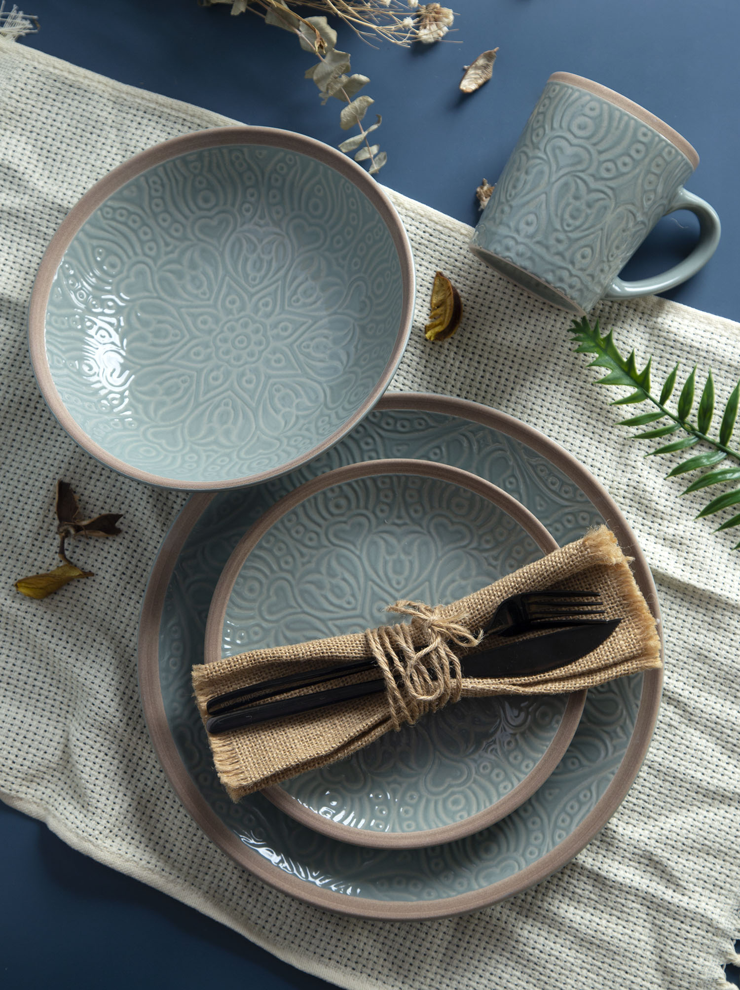 CHANGSHA HAPPY GO Embossed Colored Glaze Ceramic Collection | happygodinnerware.com