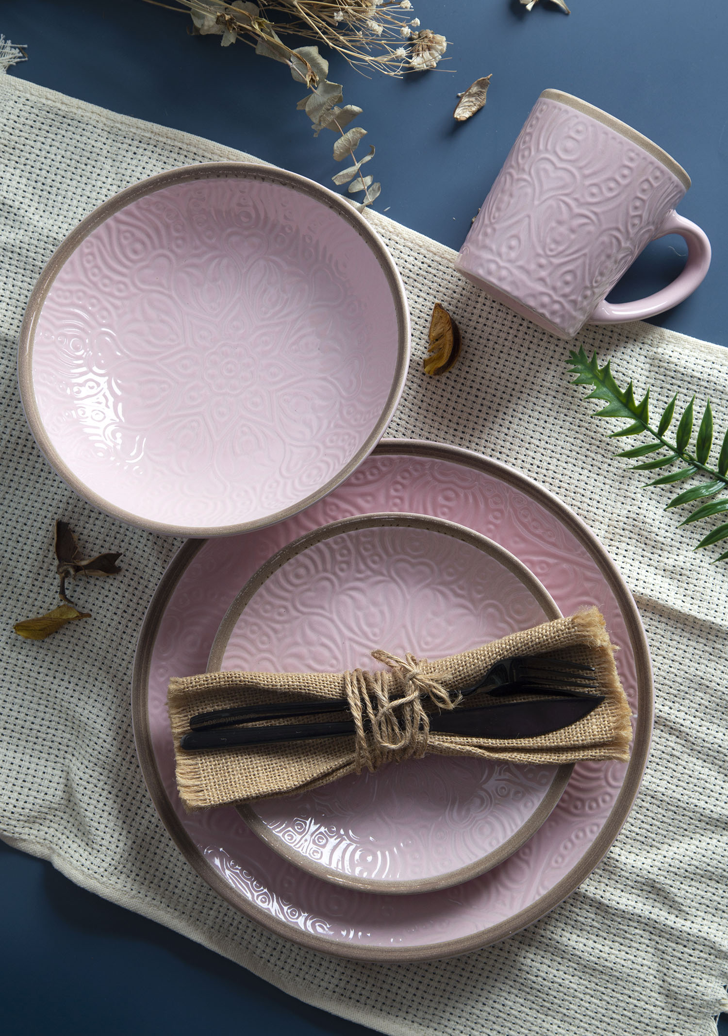 CHANGSHA HAPPY GO Embossed Colored Glaze Ceramic Collection | happygodinnerware.com