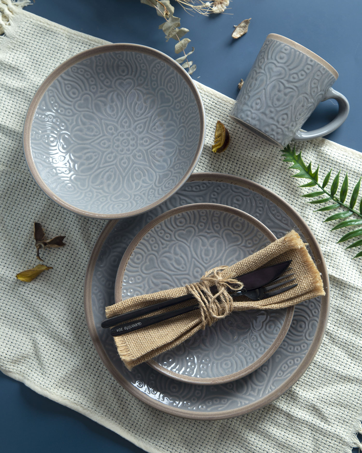 CHANGSHA HAPPY GO Embossed Colored Glaze Ceramic Collection | happygodinnerware.com