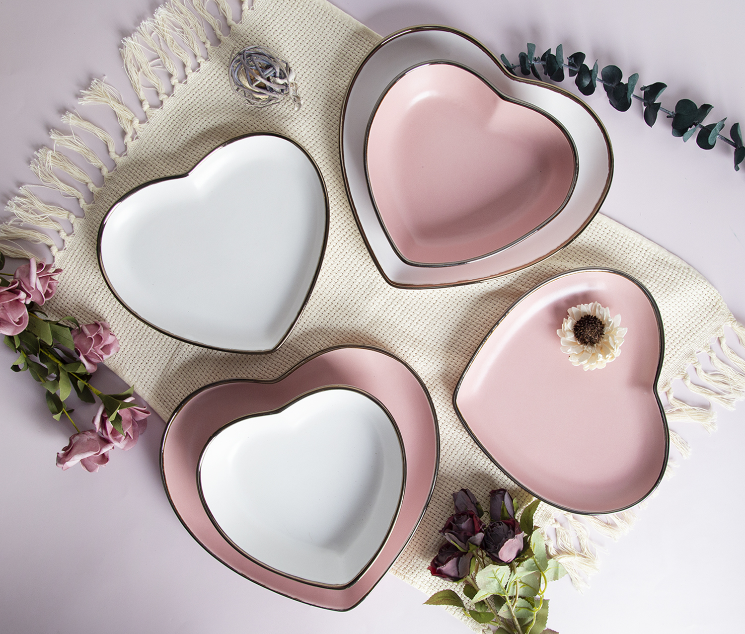CHANGSHA HAPPY GO Blossom Embrace Contoured Embossed Reactive-Glaze Stoneware Heart Plate | Petal Pink & Ivory |Dopamine Series Ceramics|happygodinnerware.com