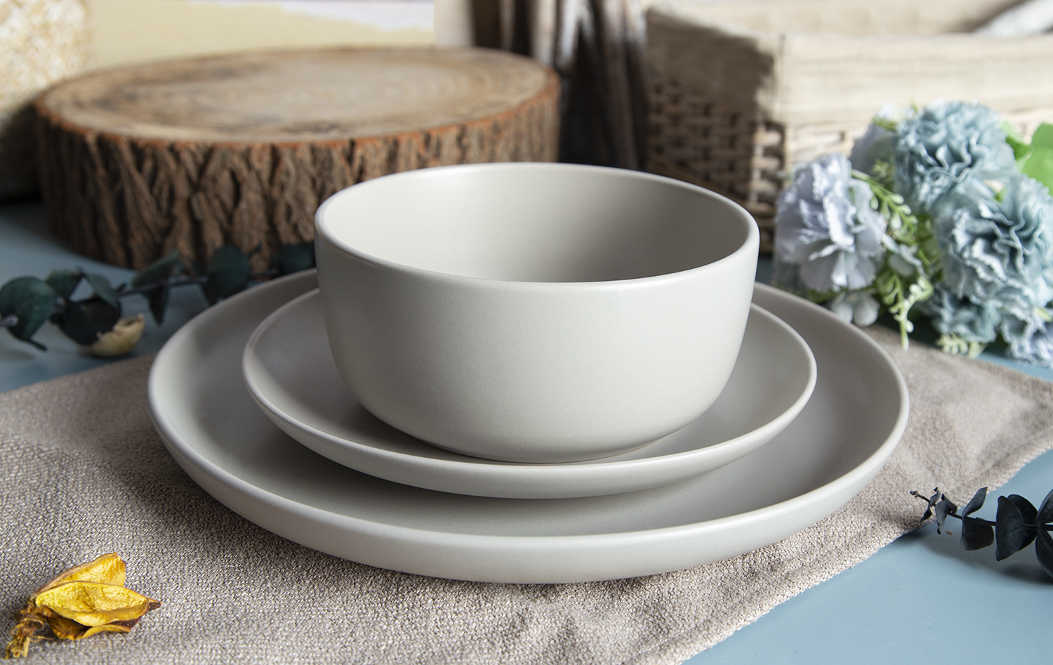 CHANGSHA HAPPY GO Nordic Monochrome Matte-Glaze Stoneware Collection | Ivory, Dove & Charcoal | happygoceramics.com