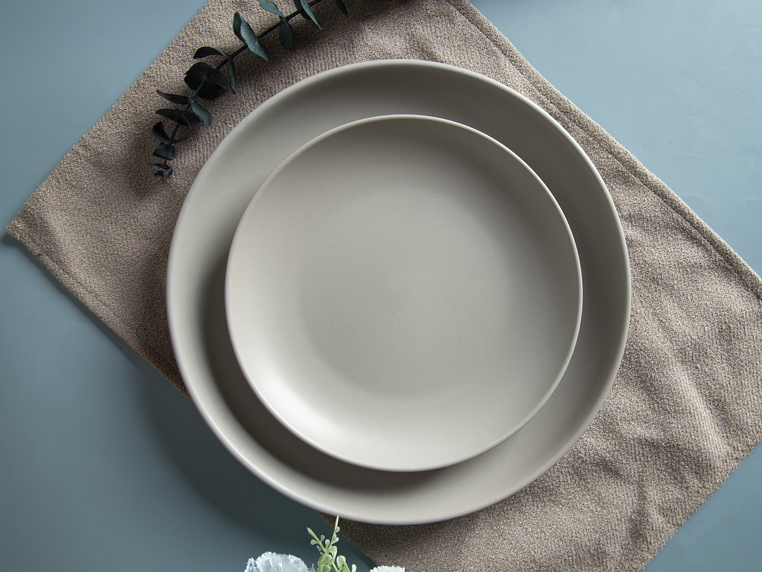 CHANGSHA HAPPY GO Nordic Monochrome Matte-Glaze Stoneware Collection | Ivory, Dove & Charcoal | happygoceramics.com