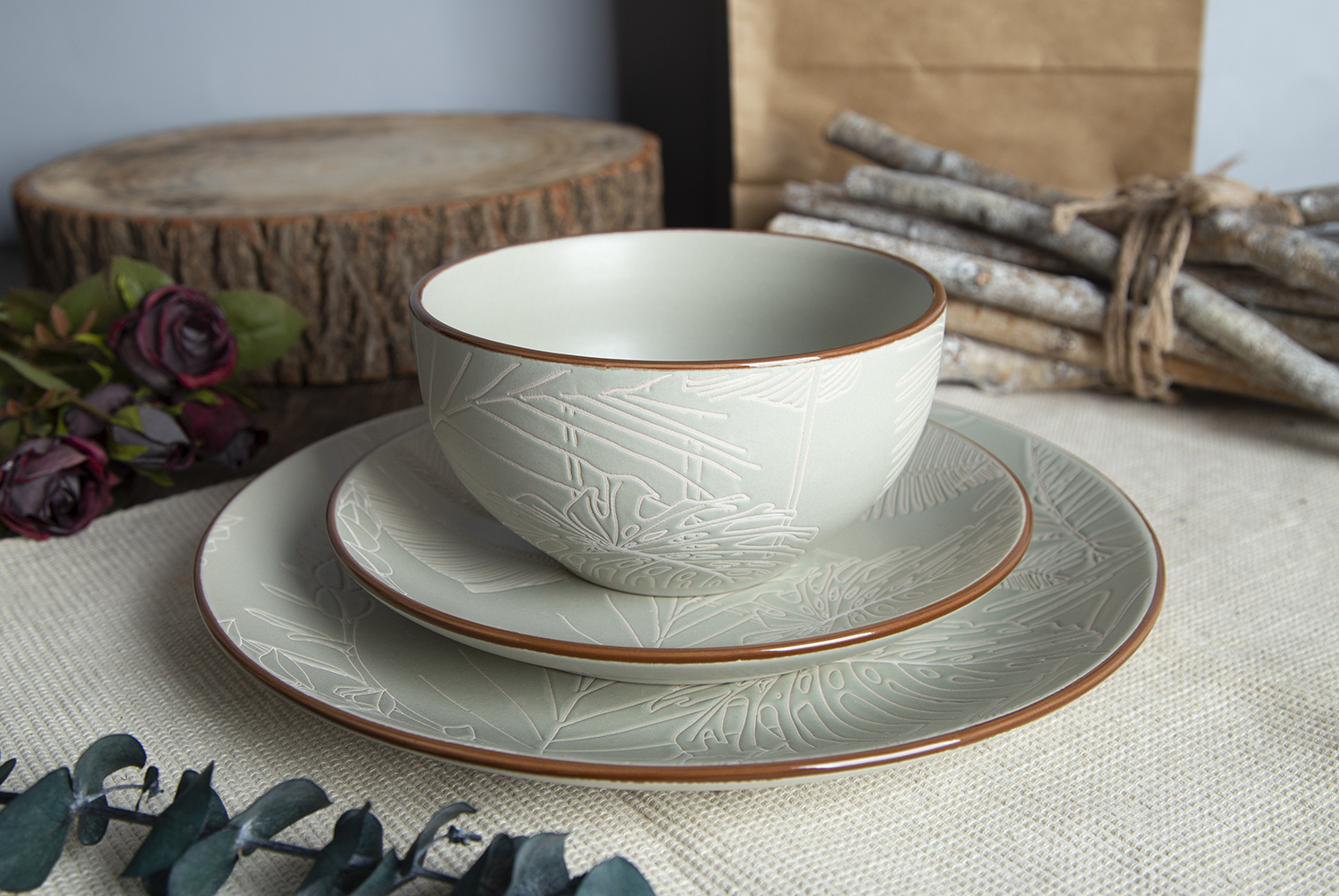 CHANGSHA HAPPY GO TROPICAL CANOPY Underglaze Screen-Print Stoneware Collection |happygodinnerware.com
