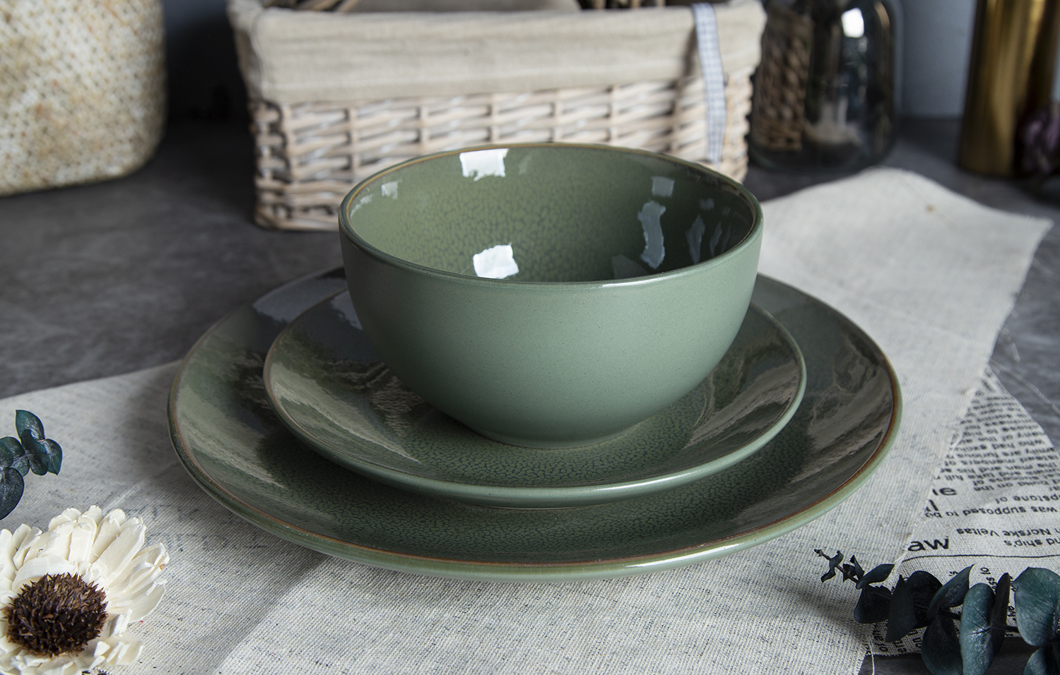 CHANGSHA HAPPY GO Stoneware Reactive Glaze with Dual-Tone Finish |happygodinnerware.com