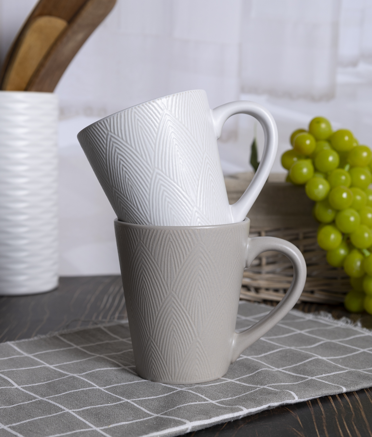 CHANGSHA HAPPY GO  Modern Geometric Embossed Stoneware Dinnerware Set in Matte Grey Tones with Minimalist Leaf Pattern |happygodinnerware.com