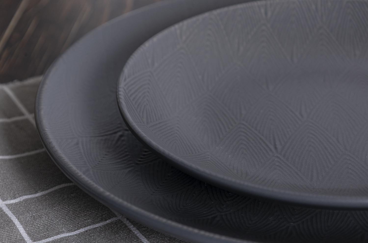 CHANGSHA HAPPY GO  Modern Geometric Embossed Stoneware Dinnerware Set in Matte Grey Tones with Minimalist Leaf Pattern |happygodinnerware.com