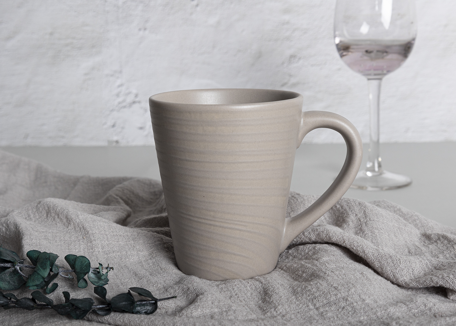 CHANGSHA HAPPY GO Modern Spiral Pattern Stoneware Dinnerware Set – Monochrome Embossed Design with Matte Finish |happygodinnerware.com