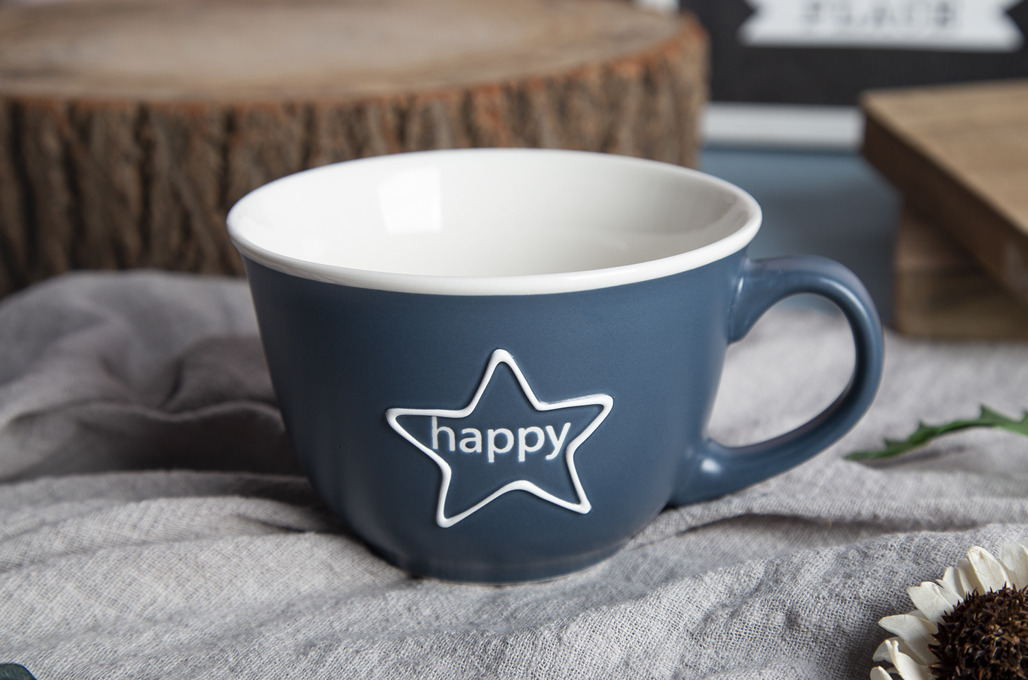 CHANGSHA HAPPY GO Star-Themed Mugs and Cups with Under-Glaze Screen Printing and Glazed Stacking Design |happygodinnerware.com