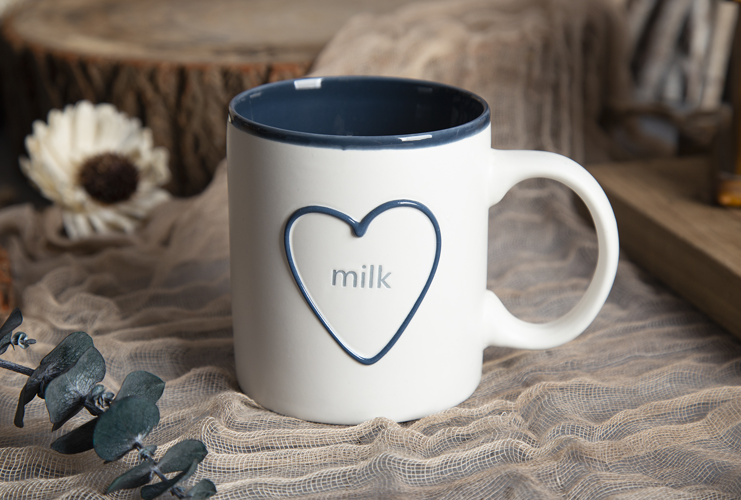 CHANGSHA HAPPY GO Heart-Motif Mugs and Cups with Stacked Glazing in New Bone China |happygodinnerware.com