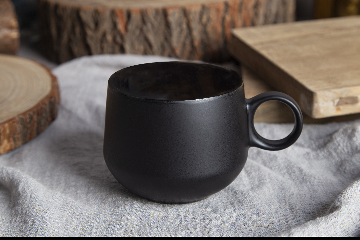 ​CHANGSHA HAPPY GO Matte Black Glazed Mugs in New Bone China |happygodinnerware.com