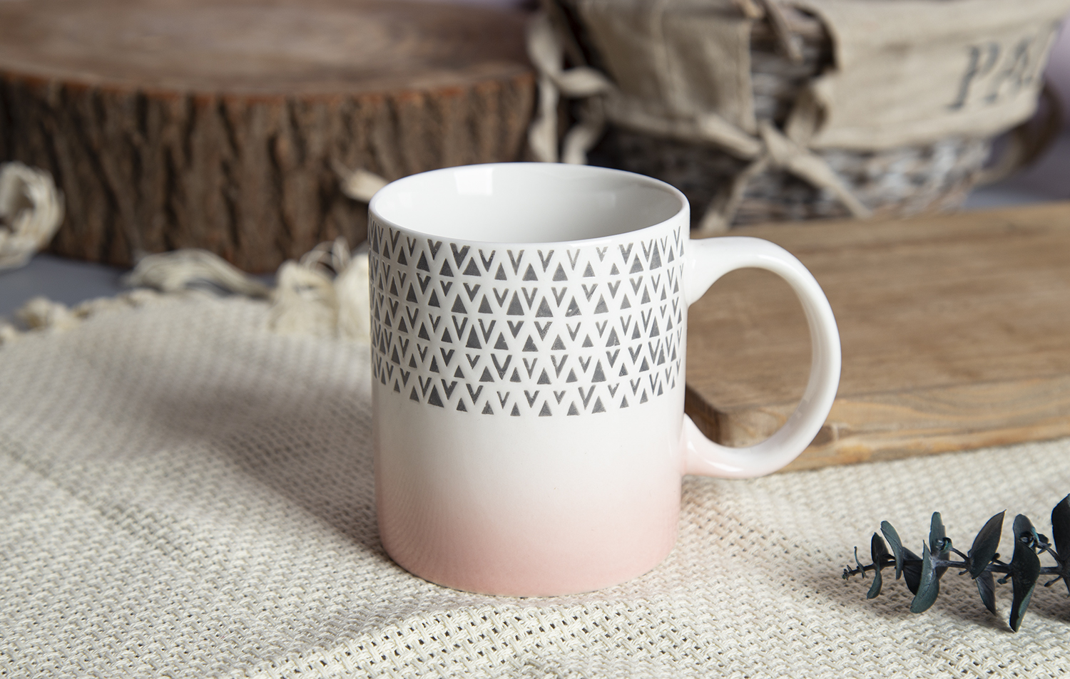 ​CHANGSHA HAPPY GO Under-Glaze Screen Printing on New Bone China Mugs |Dopamine Series Ceramics|happygodinnerware.com