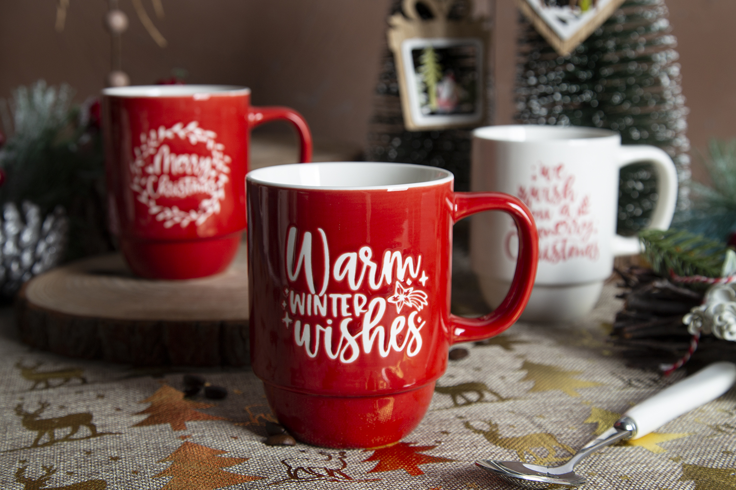 ​CHANGSHA HAPPY GO Christmas Themed New Bone China Stackable Mugs with Screen Printing |happygodinnerware.com