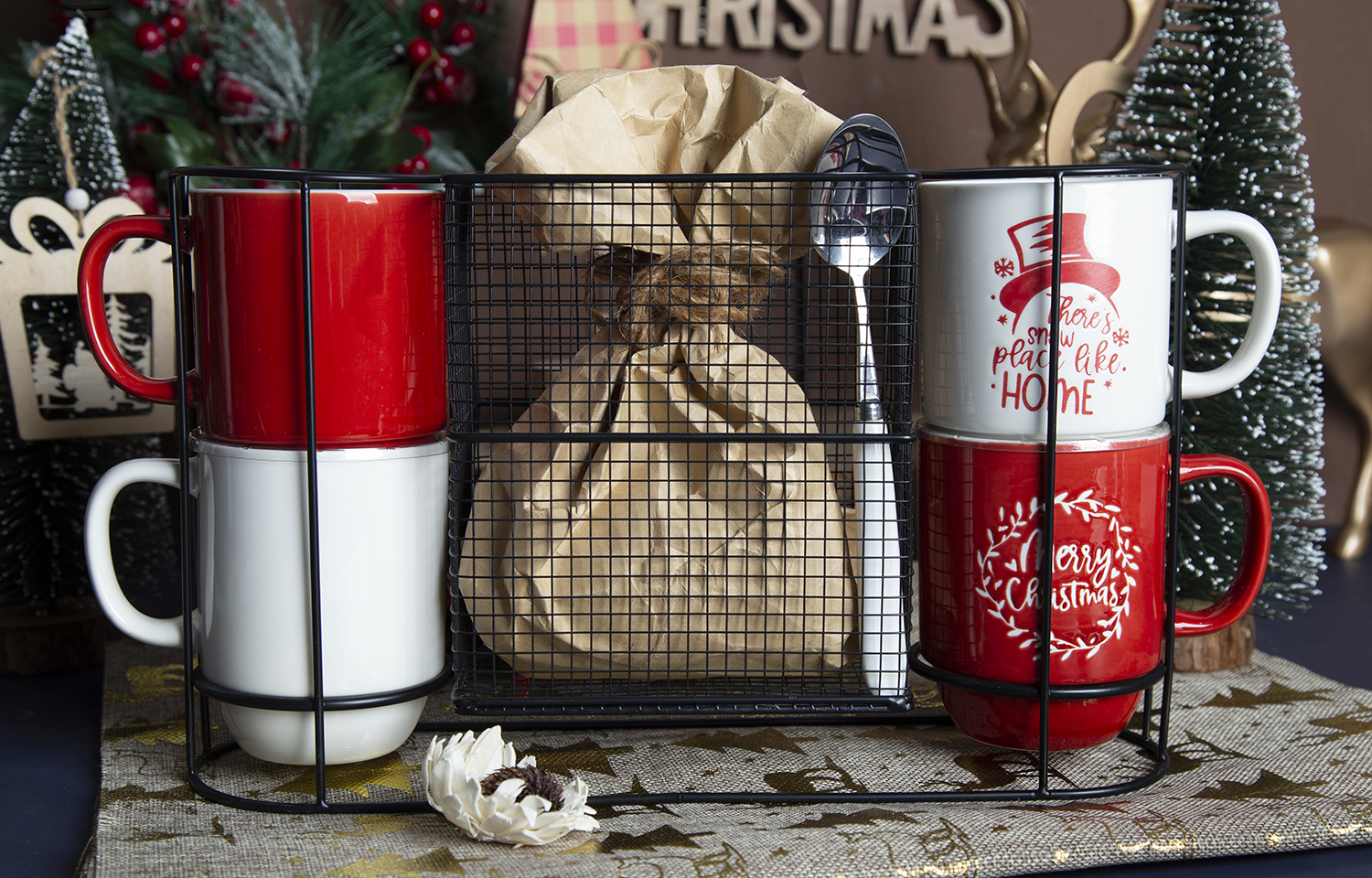 ​CHANGSHA HAPPY GO Christmas Themed New Bone China Stackable Mugs with Screen Printing |happygodinnerware.com