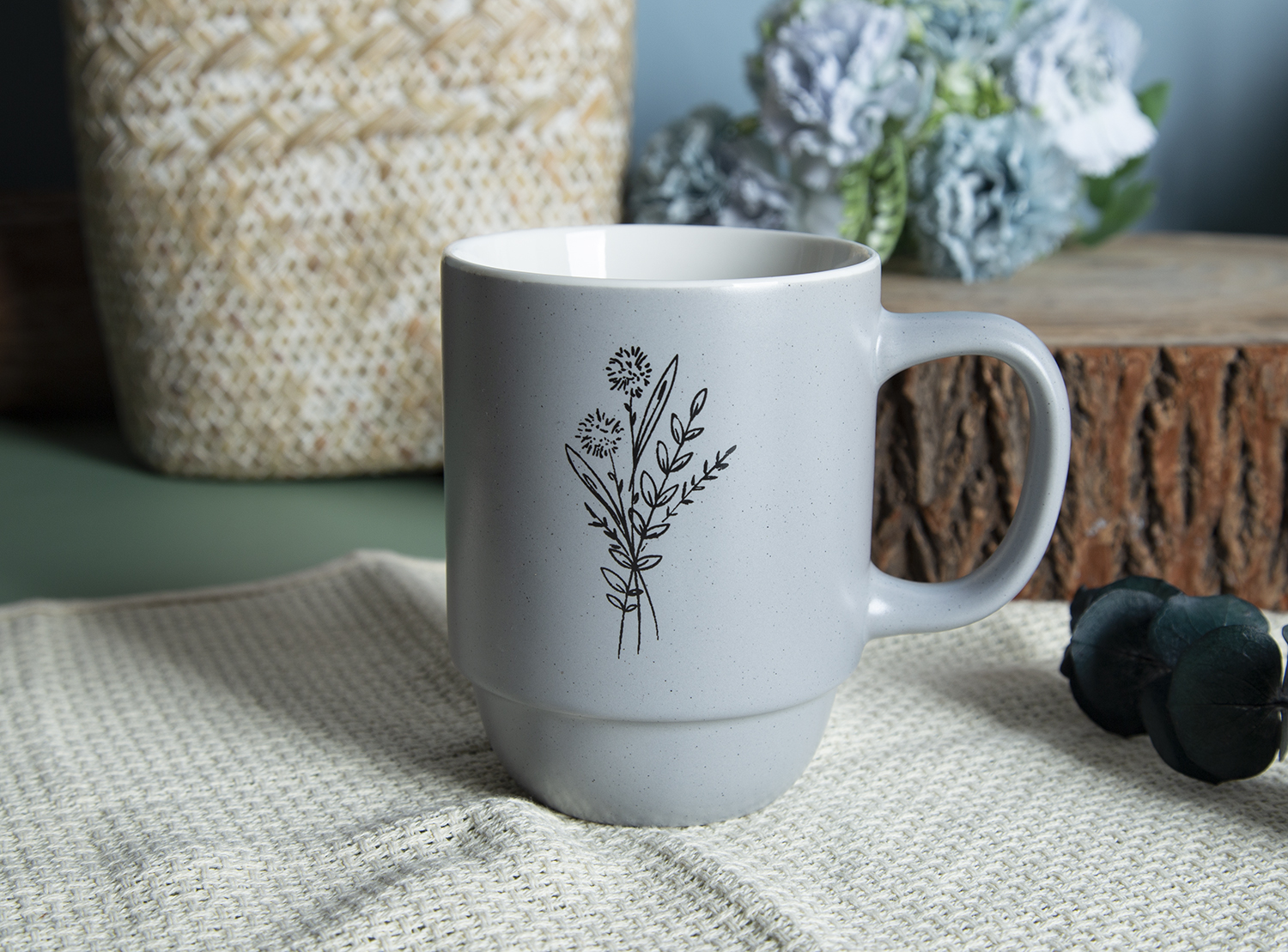 ​CHANGSHA HAPPY GO New Bone China Mugs with Double-Sided Screen Printing |happygodinnerware.com