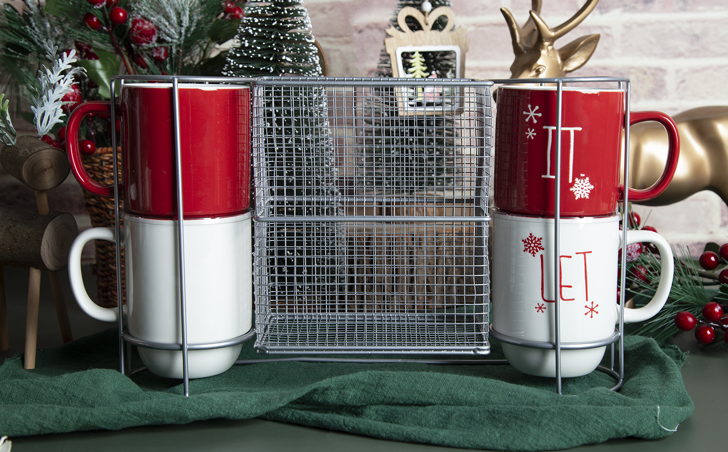 ​CHANGSHA HAPPY GO New Bone China Christmas Mugs with Silk Screen Print |happygodinnerware.com