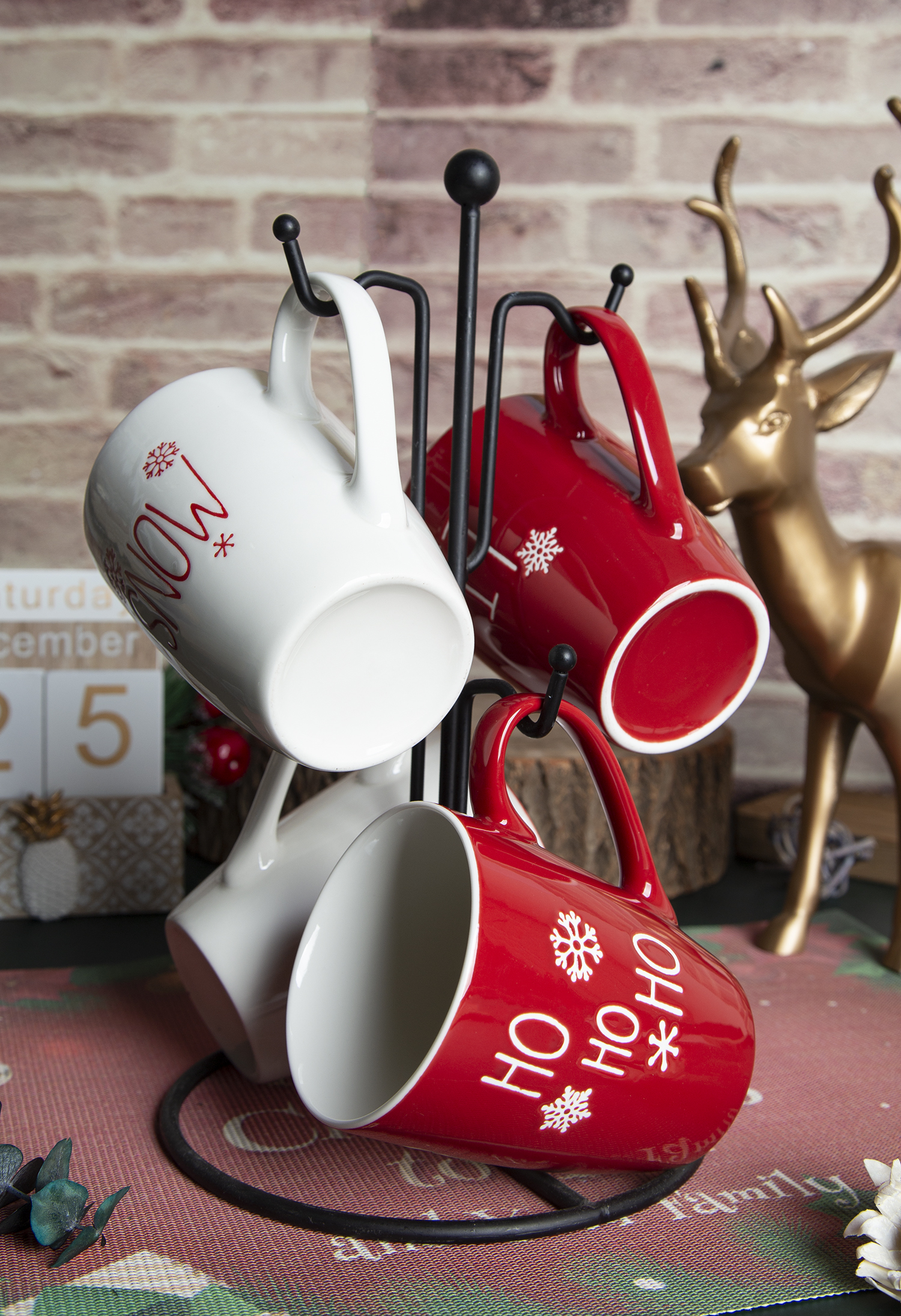 ​CHANGSHA HAPPY GO New Bone China Christmas Mugs with Silk Screen Print |happygodinnerware.com