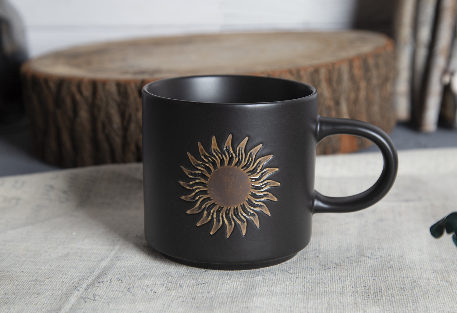 ​CHANGSHA HAPPY GO New Bone China Mugs with Under-Glaze Silk Screen Printing |happygodinnerware.com