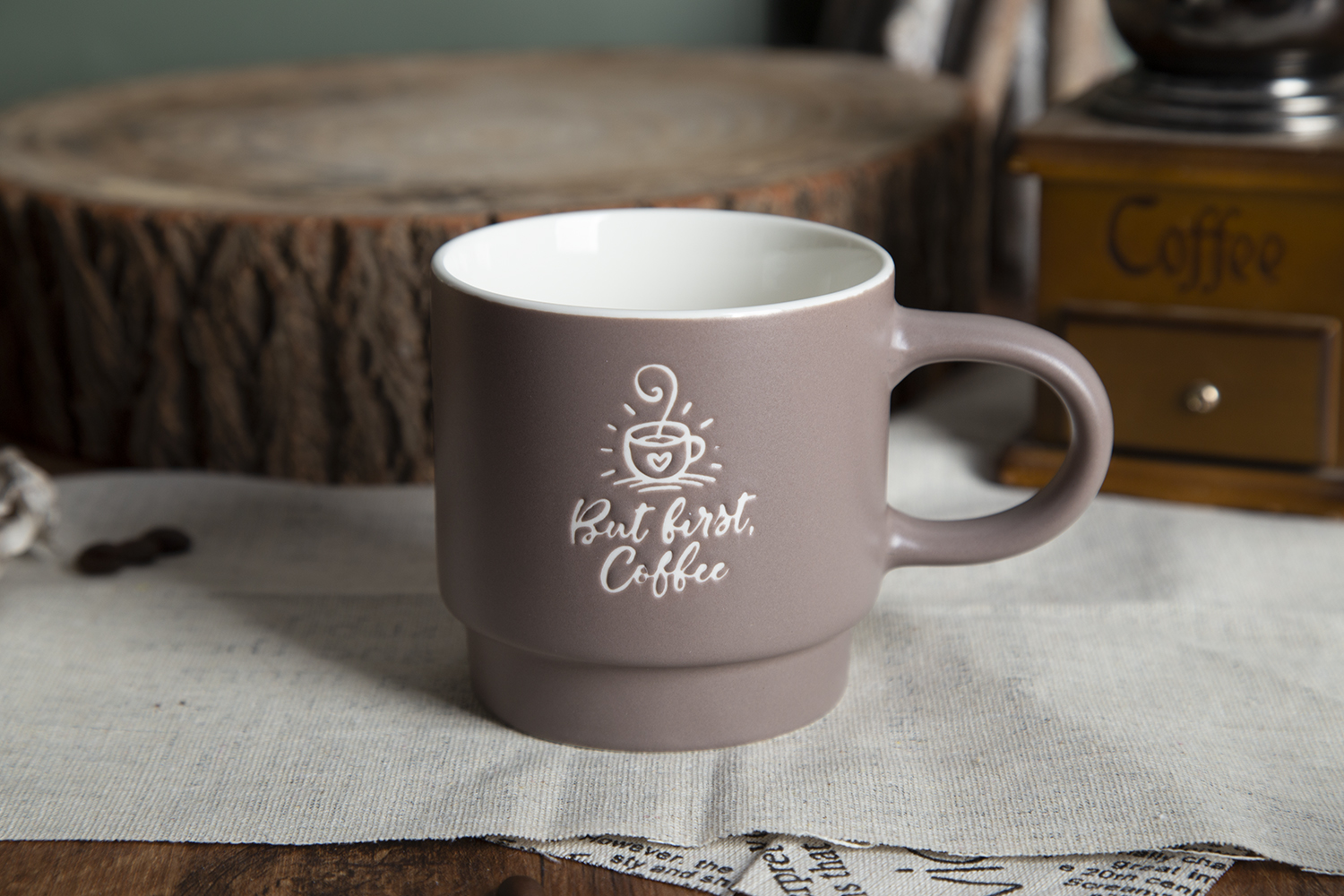 ​CHANGSHA HAPPY GO Colored Glaze New Bone China Mugs with Under-Glaze Silk Screen Printing |happygodinnerware.com