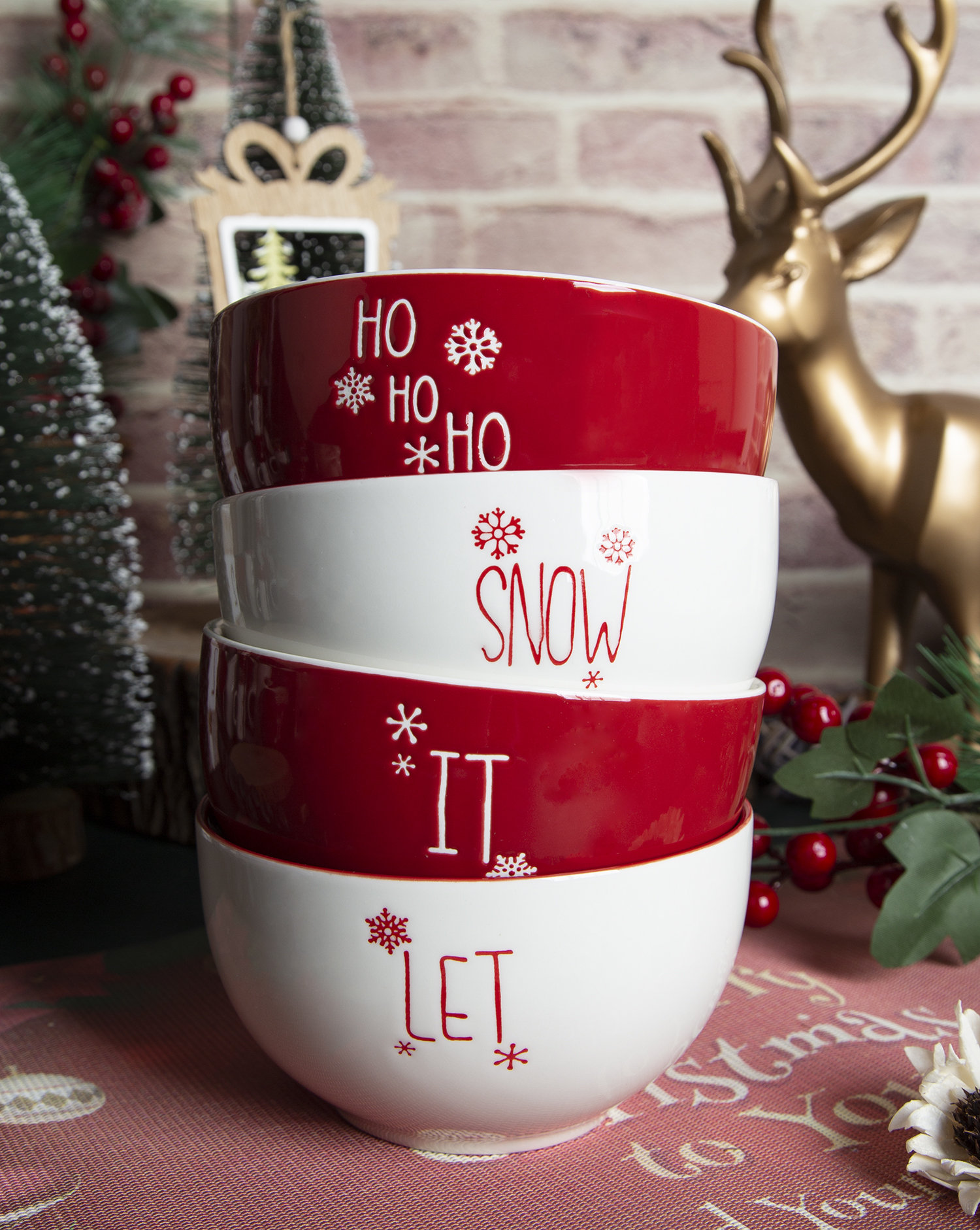 ​CHANGSHA HAPPY GO New Bone China Christmas Mugs with Silk Screen Print |happygodinnerware.com