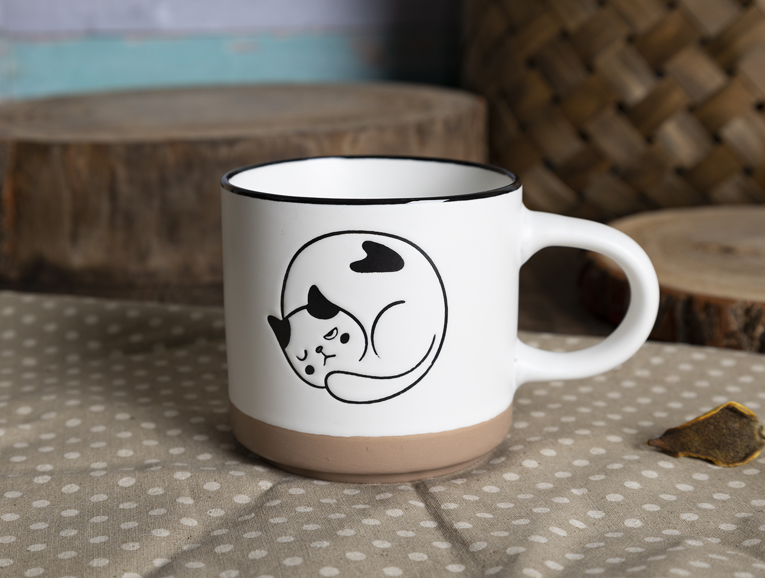 CHANGSHA HAPPY GO  Fine Bone China Mug and Bowl Set – Minimalist Animal Line Art with Matte Clay Accent |happygodinnerware.com