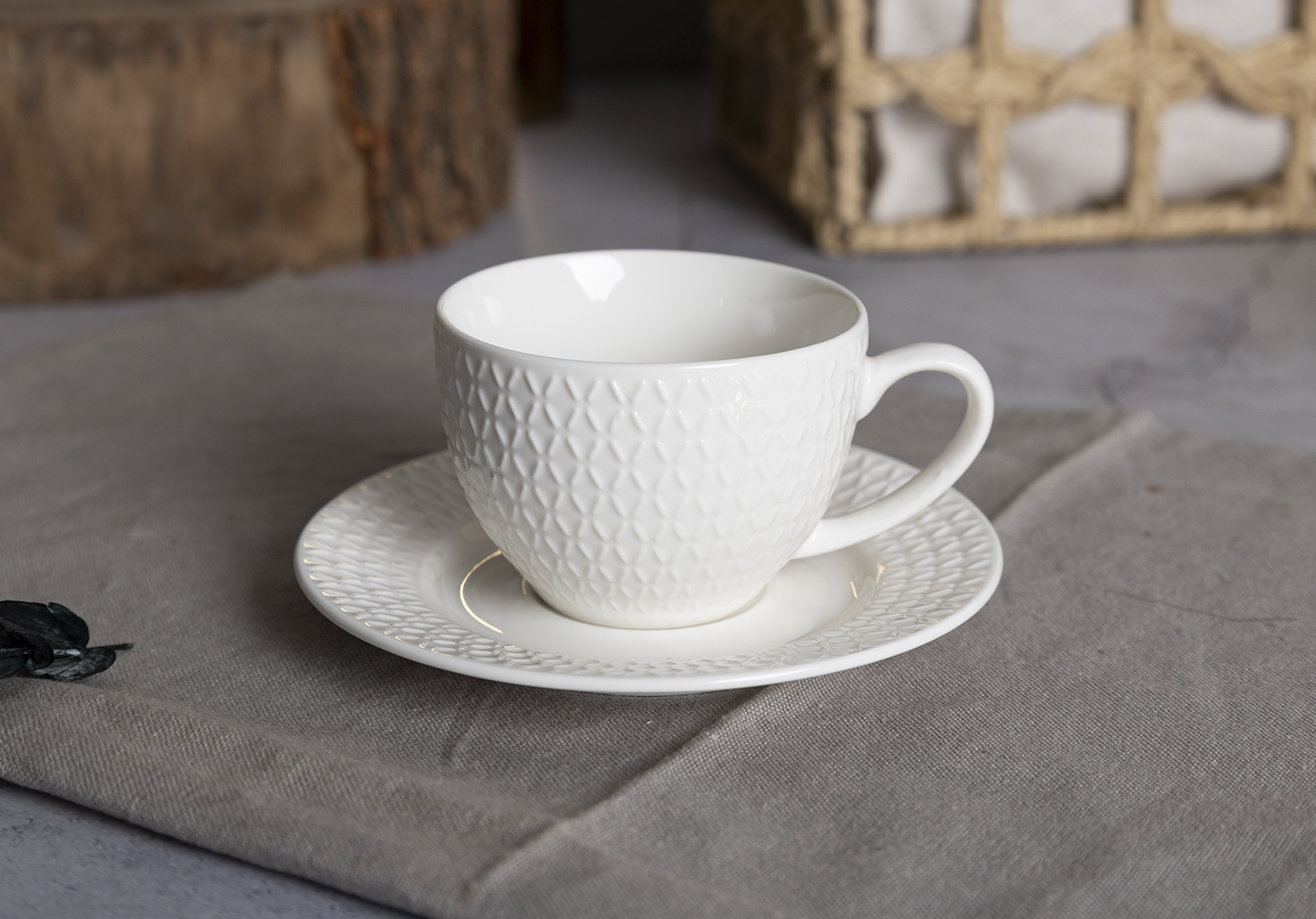 CHANGSHA HAPPY GO New Bone China Embossed Dinnerware | happygodinnerware.com