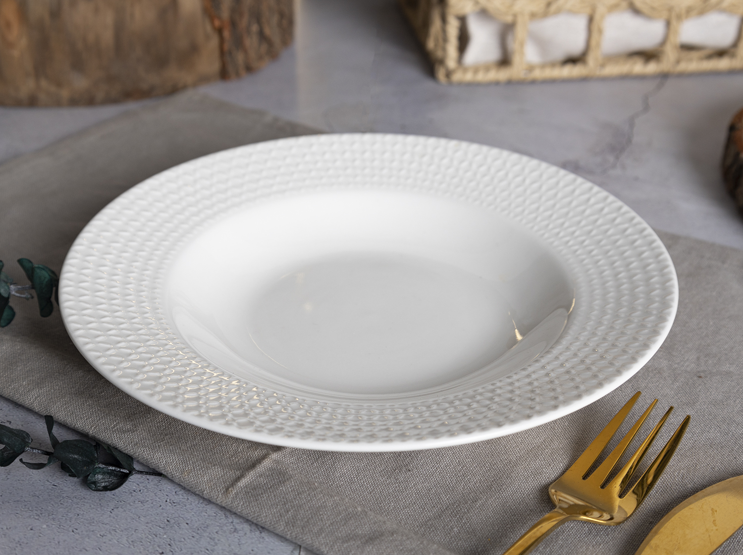 CHANGSHA HAPPY GO New Bone China Embossed Dinnerware | happygodinnerware.com