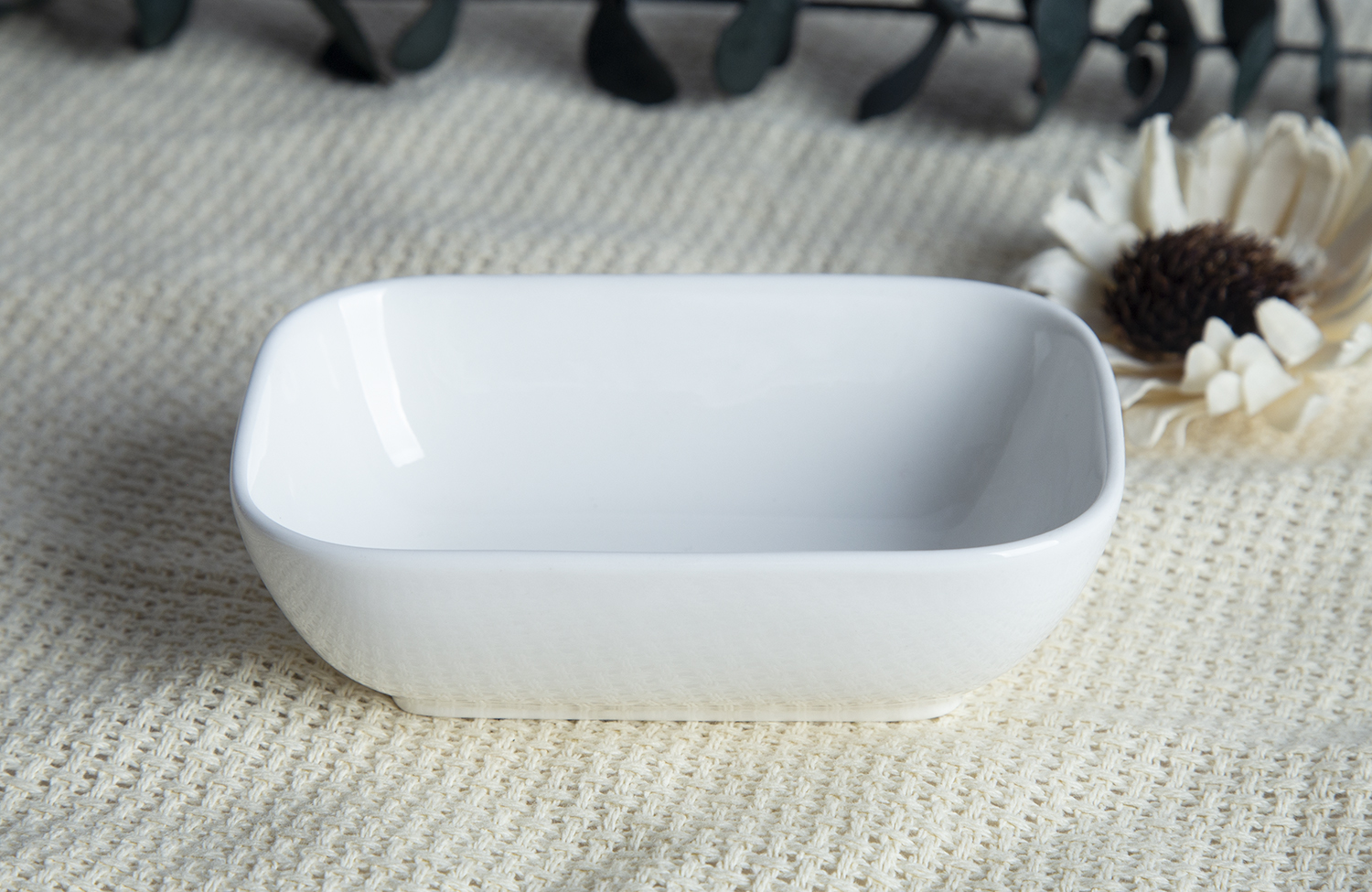 CHANGSHA HAPPY GO Rectangular Plates in New Bone China | happygodinnerware.com