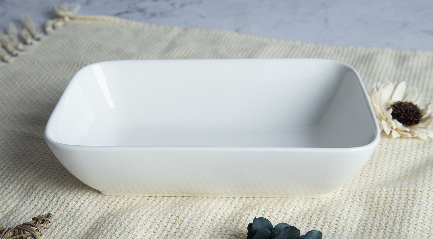 CHANGSHA HAPPY GO Rectangular Plates in New Bone China | happygodinnerware.com