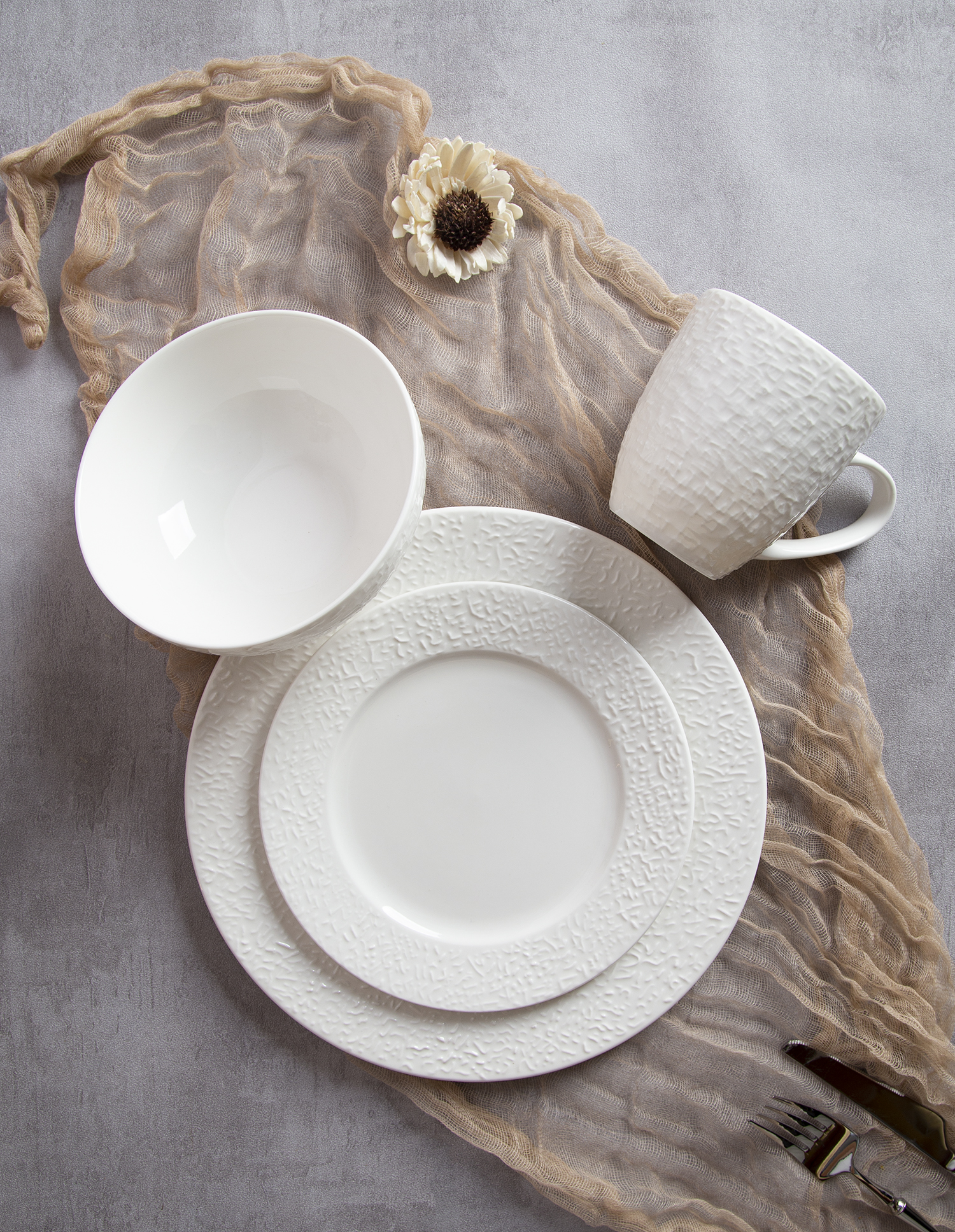 CHANGSHA HAPPY GO Woven Texture Embossed Bone China Dinnerware |happygodinnerware.com