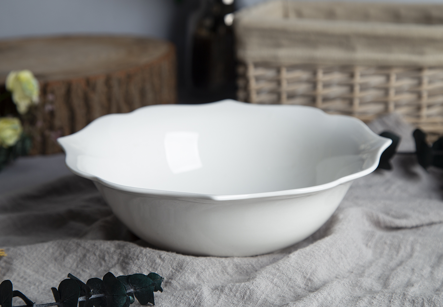 CHANGSHA HAPPY GO Elegant Embossed Bone China Dinnerware Set |happygodinnerware.com