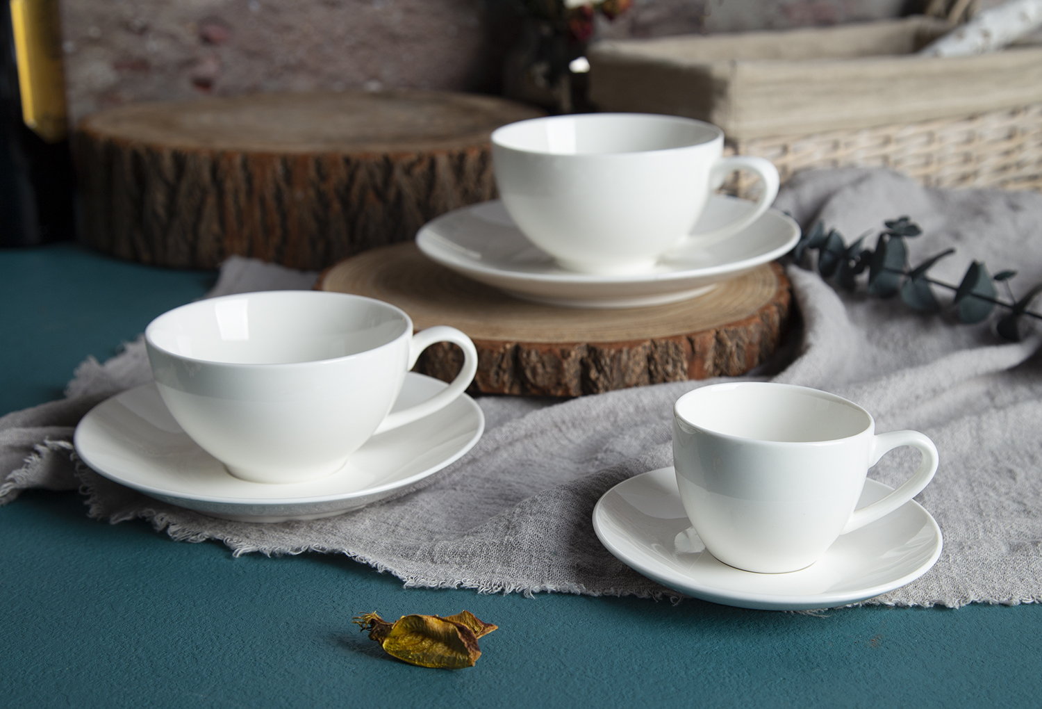 CHANGSHA HAPPY GO Moonlight Shape Full Set White Bone China Dinnerware |happygodinnerware.com