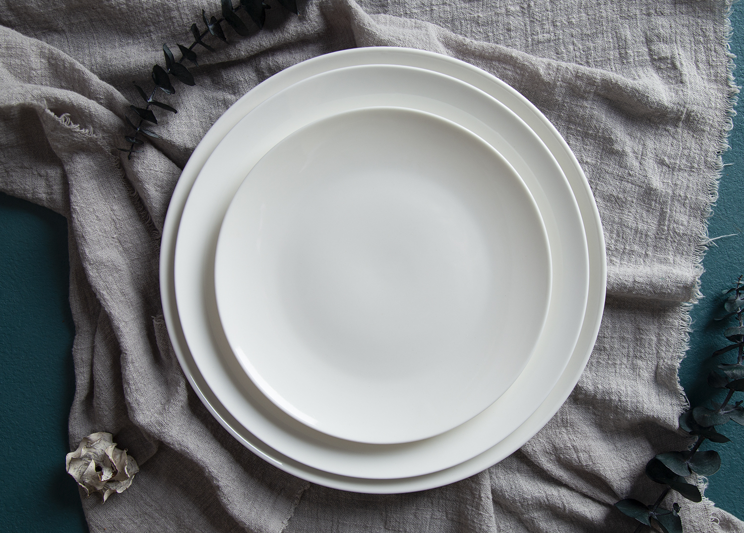 CHANGSHA HAPPY GO Moonlight Shape Full Set White Bone China Dinnerware |happygodinnerware.com