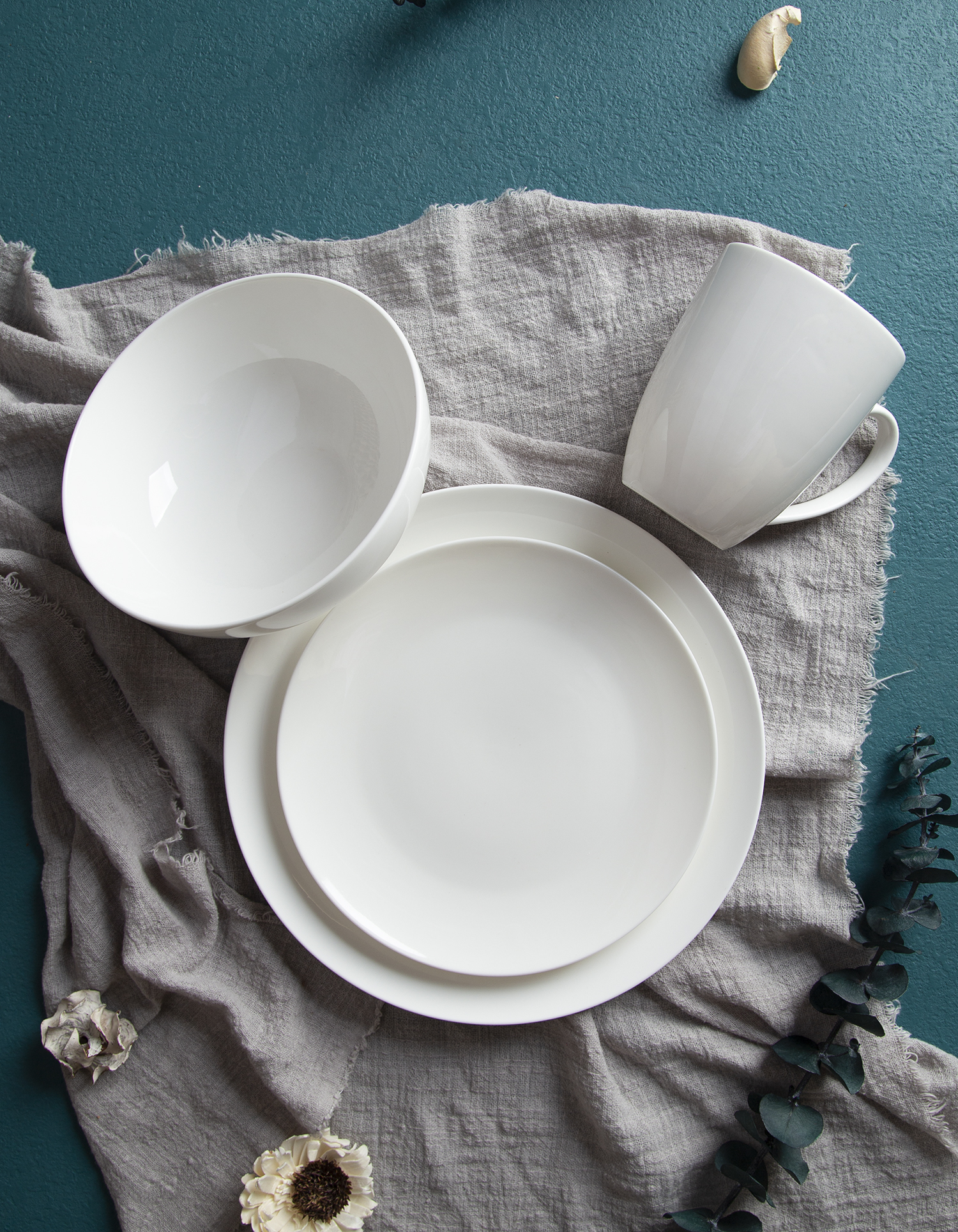 CHANGSHA HAPPY GO Moonlight Shape Full Set White Bone China Dinnerware |happygodinnerware.com