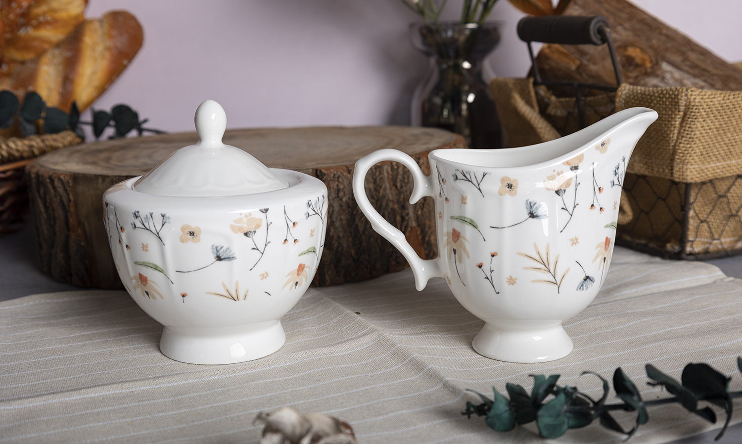 CHANGSHA HAPPY GO Elegant Floral Bone China Dinnerware – 16-Piece Decal-Printed Bloom Collection |happygodinnerware.com