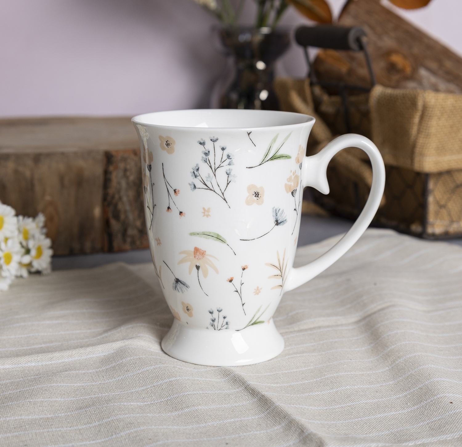 CHANGSHA HAPPY GO Elegant Floral Bone China Dinnerware – 16-Piece Decal-Printed Bloom Collection |happygodinnerware.com