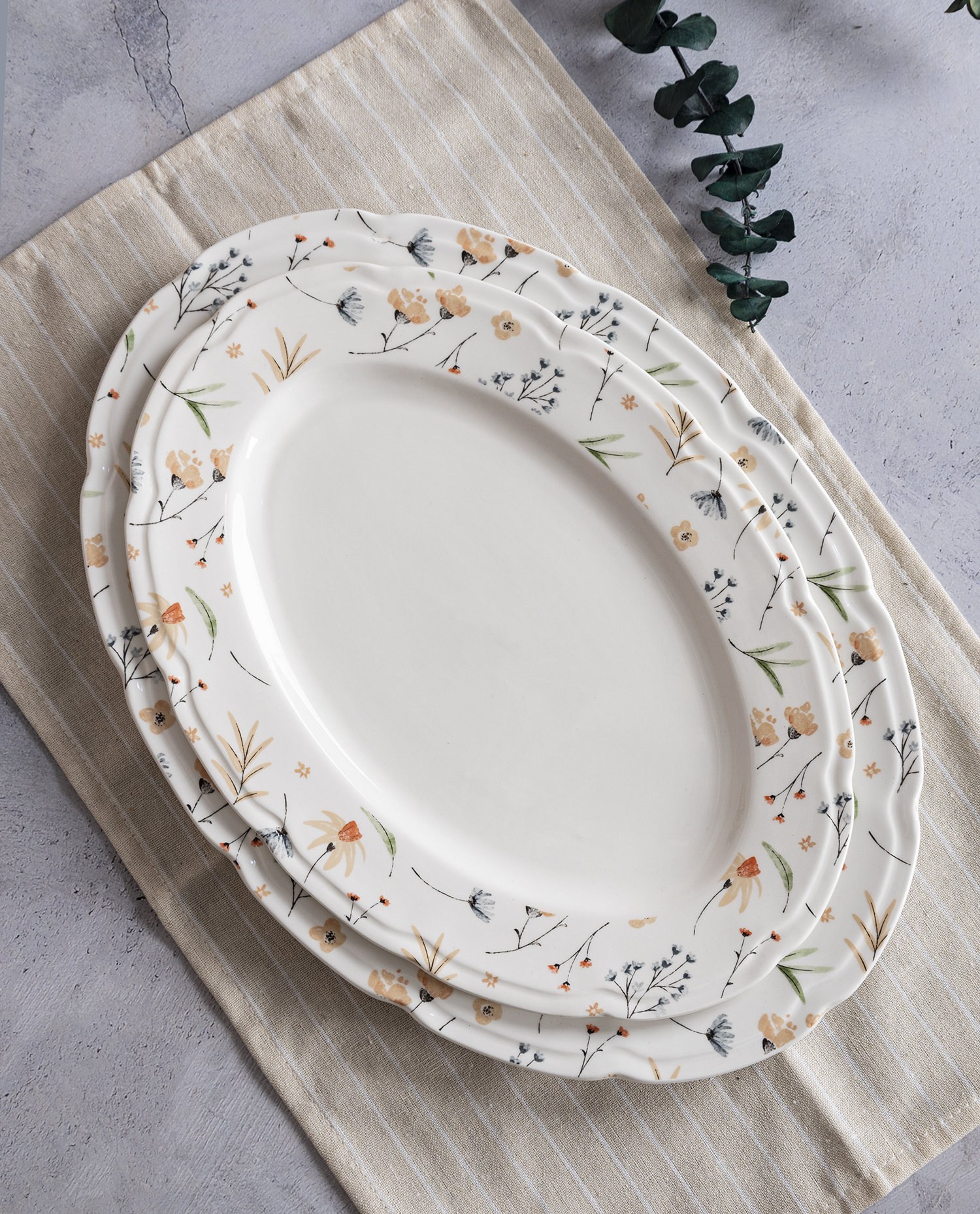 CHANGSHA HAPPY GO Elegant Floral Bone China Dinnerware – 16-Piece Decal-Printed Bloom Collection |happygodinnerware.com