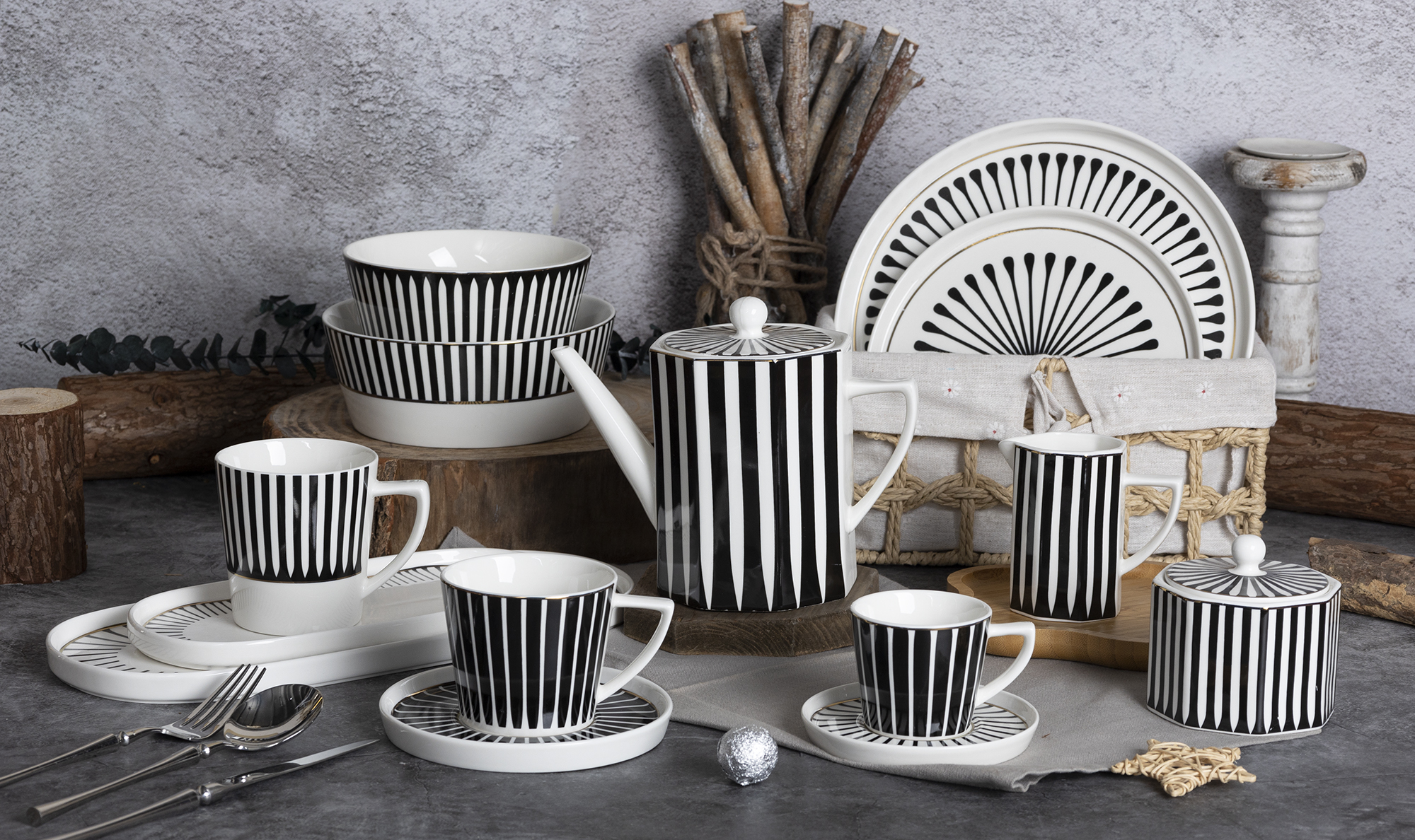 CHANGSHA HAPPY GO Contemporary Black Stripe Bone China Tea and Coffee Set – Minimalist Monochrome Design |happygodinnerware.com