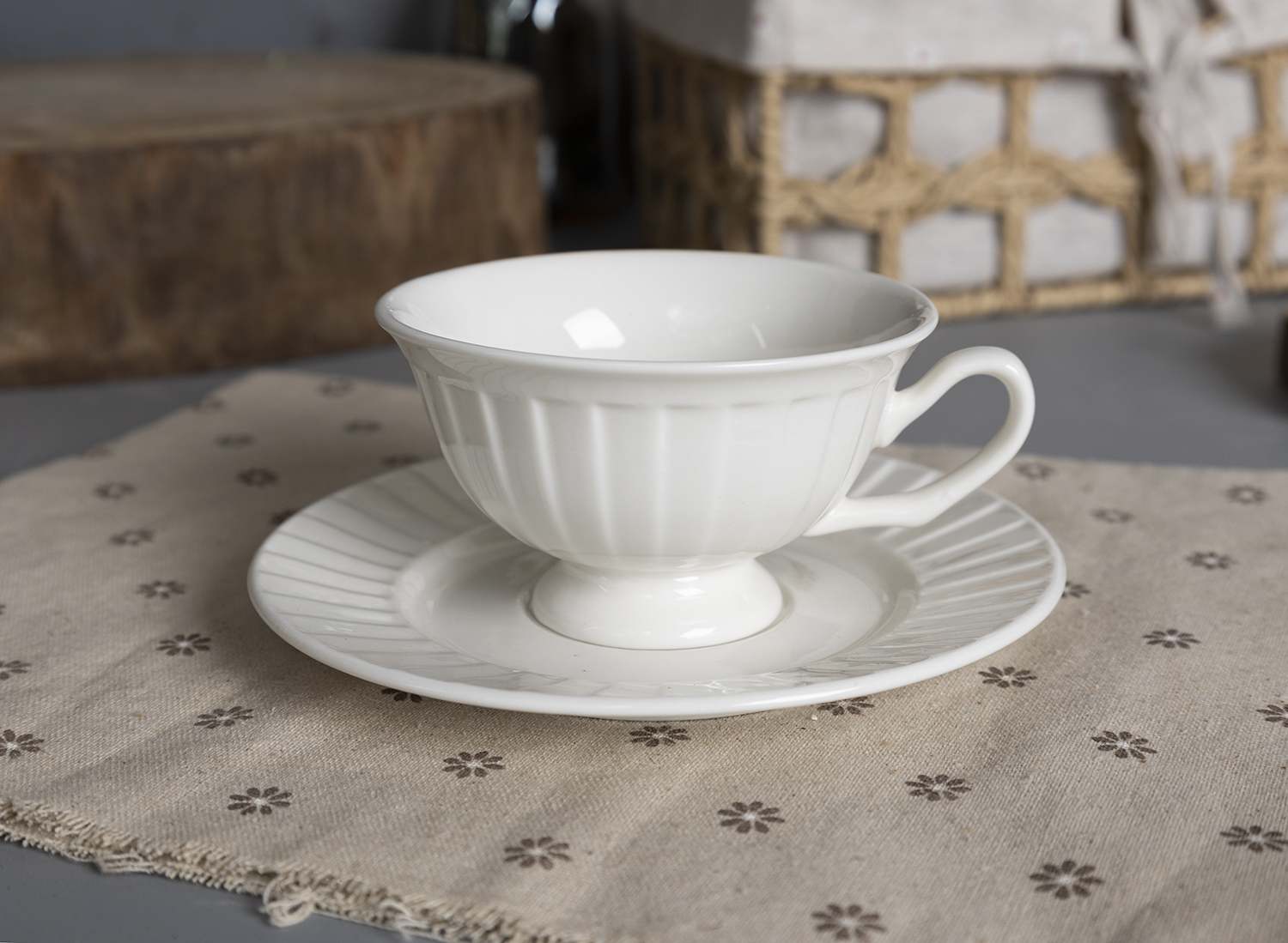 CHANGSHA HAPPY GO Contemporary White Embossed Dinnerware Set with Graceful Ribbed Texture – Plates, Mugs, Bowls  |happygodinnerware.com
