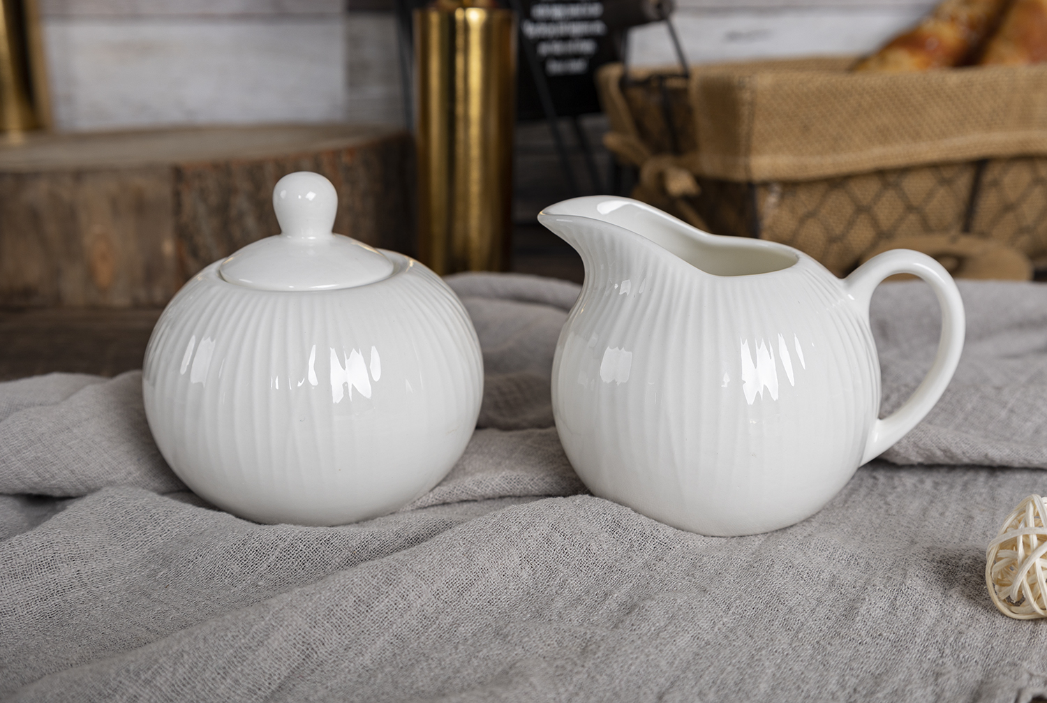 CHANGSHA HAPPY GO Refined Linear Embossed Bone China Tableware Set – Modern White Porcelain Plates, Bowls & Cups  |happygodinnerware.com