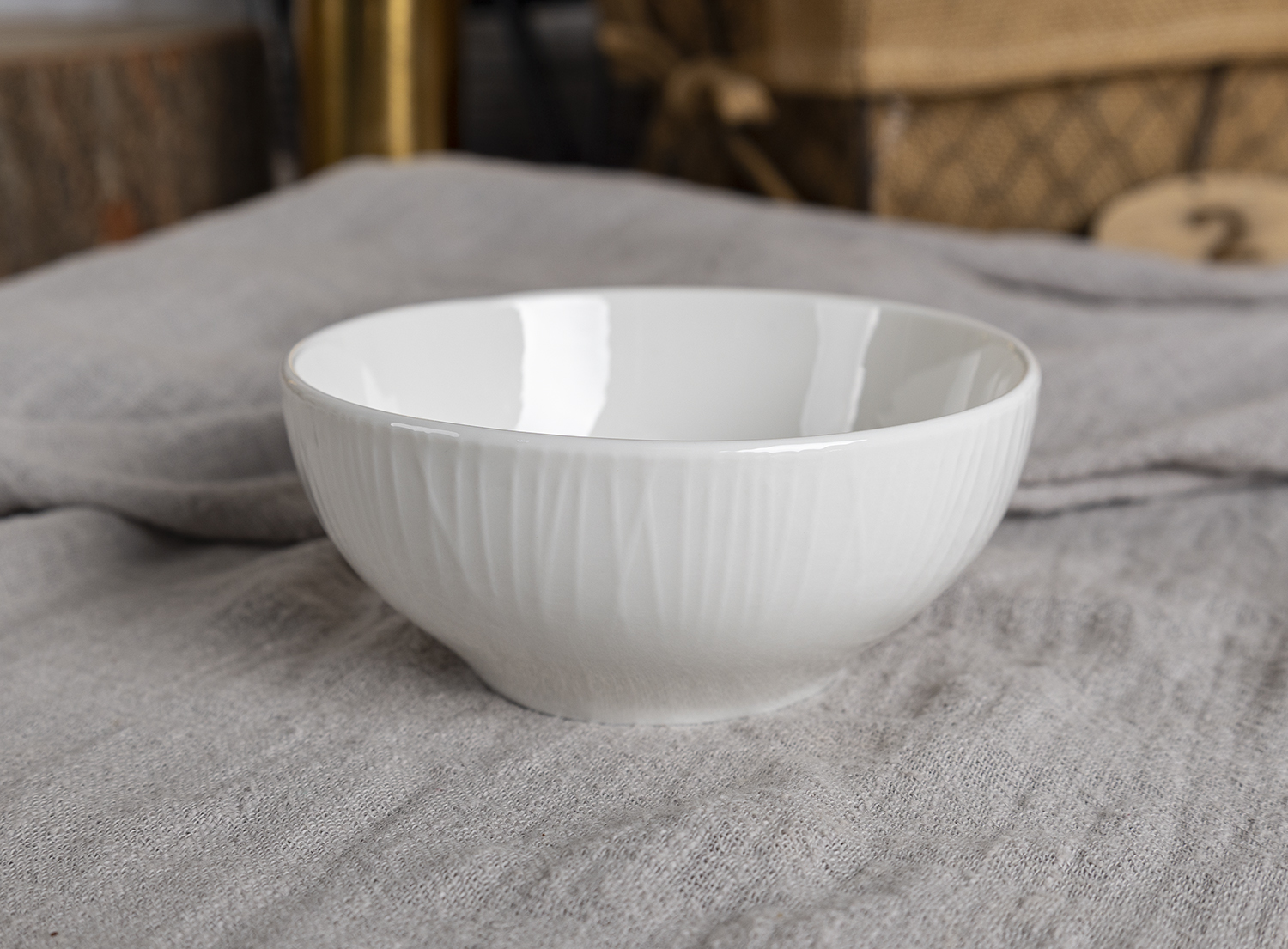 CHANGSHA HAPPY GO Refined Linear Embossed Bone China Tableware Set – Modern White Porcelain Plates, Bowls & Cups  |happygodinnerware.com
