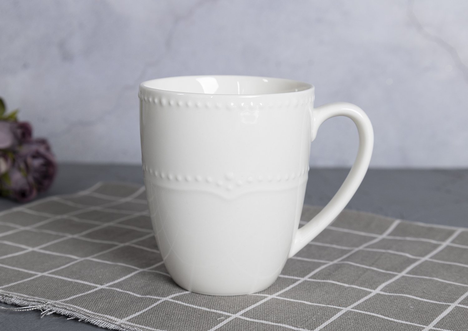 CHANGSHA HAPPY GO European Style Bone China Dinnerware Set with Gold Rim and Bead-Edge Embossing – 16 Piece Set |happygodinnerware.com