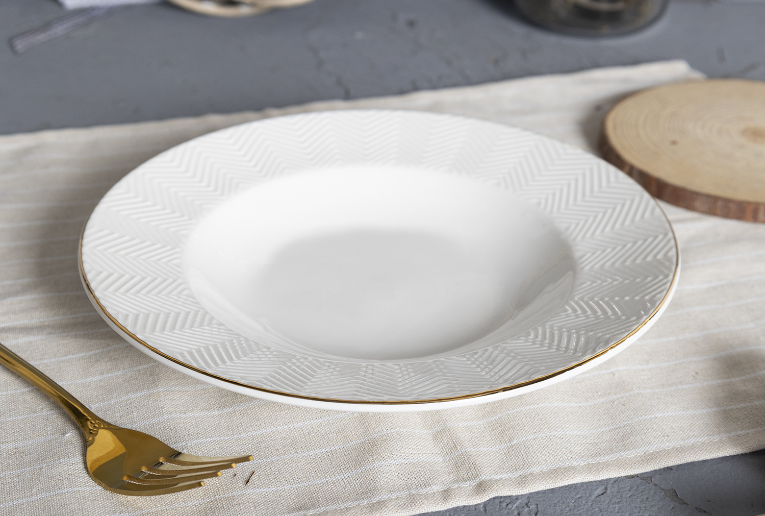 CHANGSHA HAPPY GO  Chevron Textured White Bone China Tableware Set – Tea and Dinner Collection with Contemporary Embossing |happygodinnerware.com