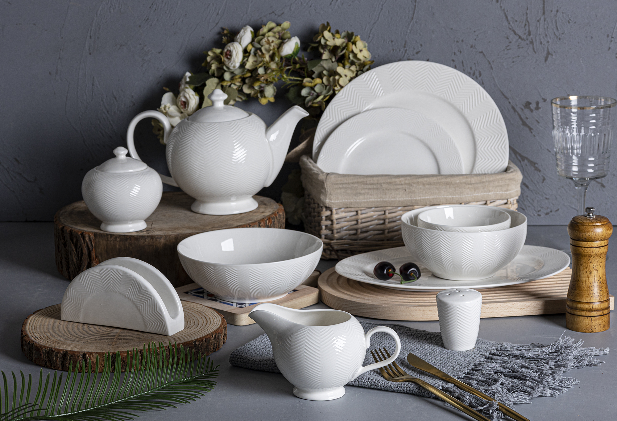 CHANGSHA HAPPY GO  Chevron Textured White Bone China Tableware Set – Tea and Dinner Collection with Contemporary Embossing |happygodinnerware.com