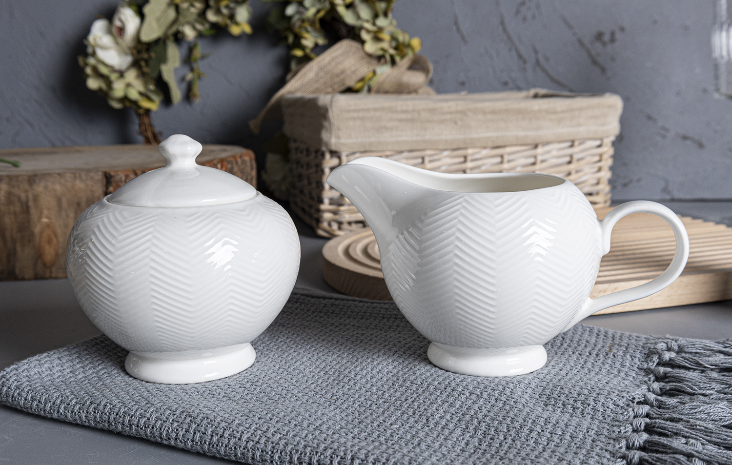 CHANGSHA HAPPY GO  Chevron Textured White Bone China Tableware Set – Tea and Dinner Collection with Contemporary Embossing |happygodinnerware.com