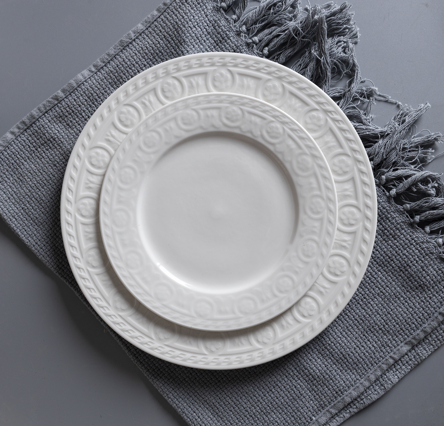 CHANGSHA HAPPY GO Elegant Embossed Bone China Dinnerware Set with Vintage Scroll Pattern – Teapot, Cups, Plates & Bowls  |happygodinnerware.com