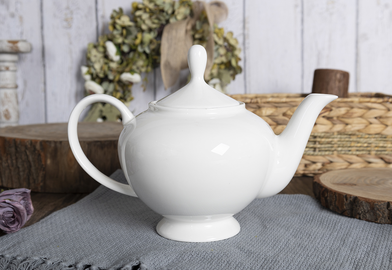 CHANGSHA HAPPY GO European-Style Fine Bone China Tea and Dinner Set – Elegant White Porcelain with Smooth Glaze for Afternoon Tea and Banquet Use |happygodinnerware.com